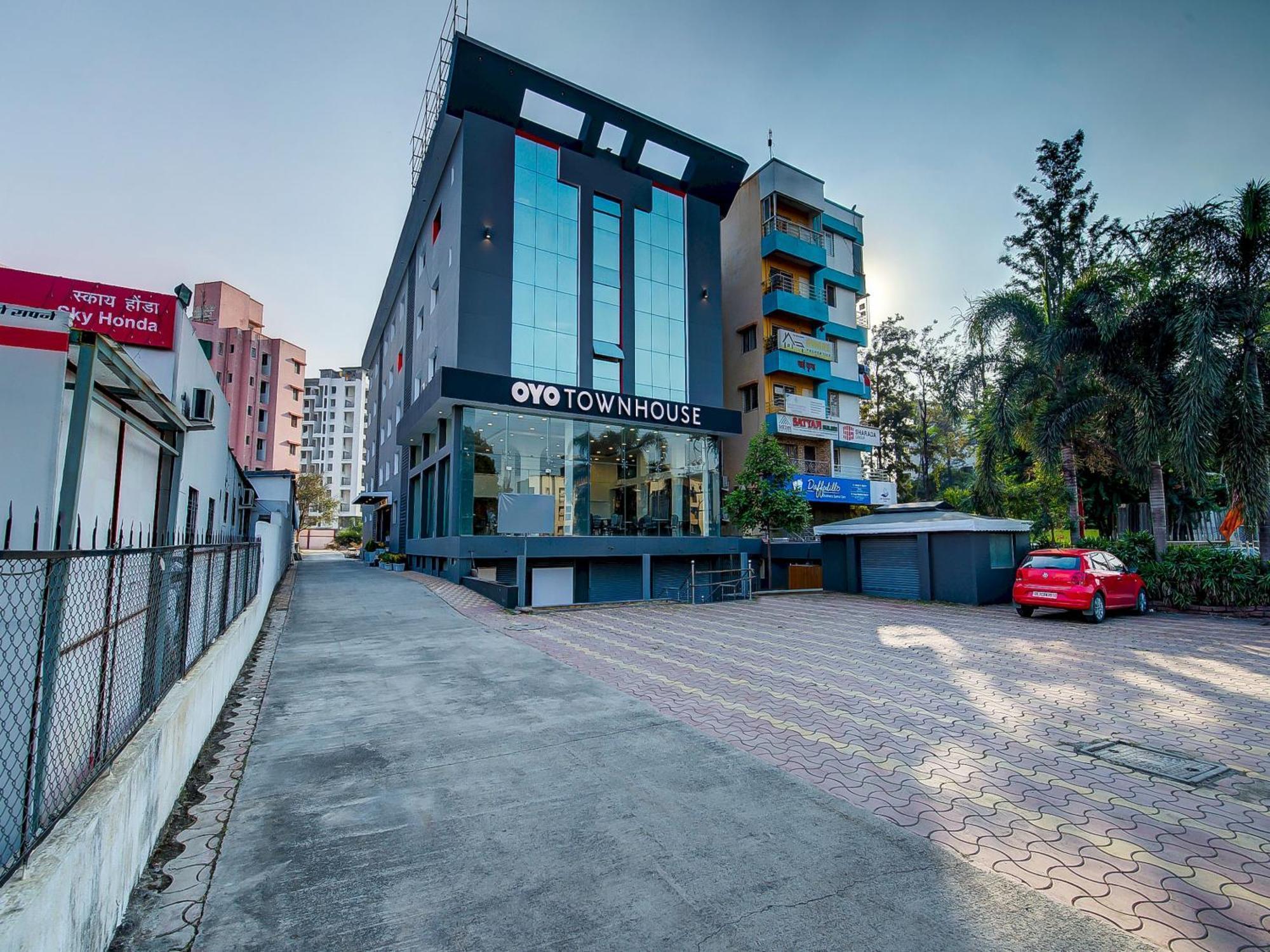 Oyo Townhouse 048 Hadapsar Hotel Phursungi Exterior photo